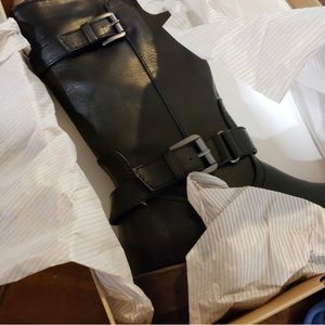 Brand new boots size 8